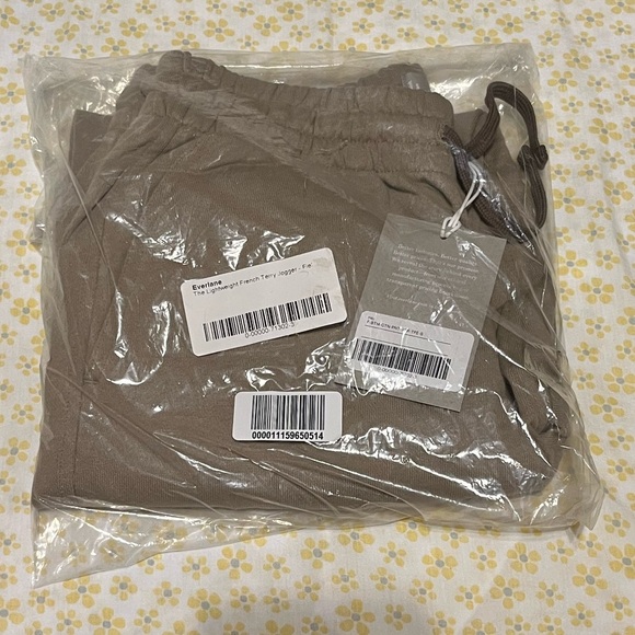 SOLD NWT Everlane The Lightweight French Terry Jogger - Picture 8 of 8